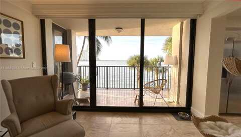 801 N Venetian Dr, Miami, FL 33139
