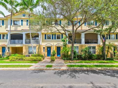 2867 S Oasis Dr, Boynton Beach, FL 33426