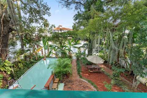 918 Tequesta St, Fort Lauderdale, FL 33311
