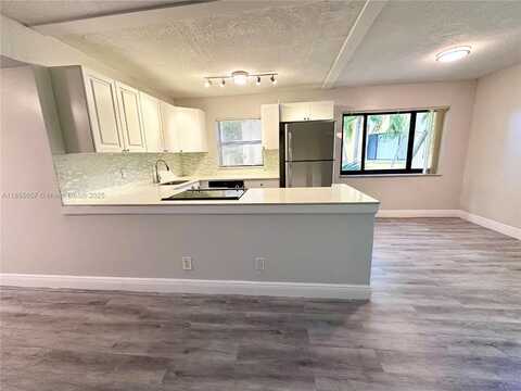 120 Meadows Cir, Boynton Beach, FL 33436