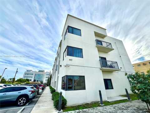 440 E 27th St, Hialeah, FL 33013