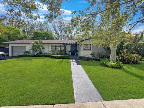 4611 SW 82nd Ct, Miami, FL 33155