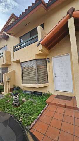 10004 SW 77th Ct, Miami, FL 33156
