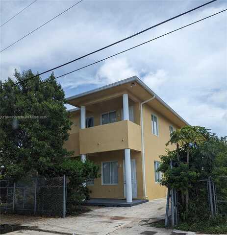 10214 SW 175th St, Miami, FL 33157