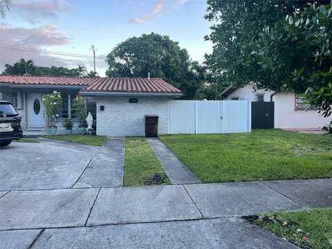 1090 W 60th St, Hialeah, FL 33012
