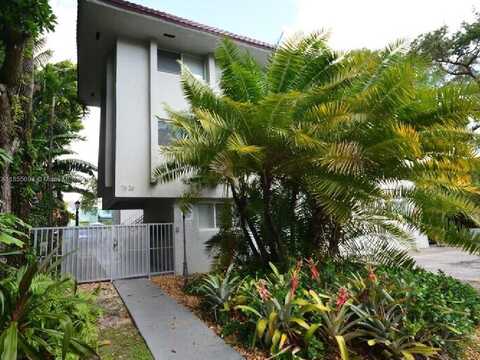 7626 NE 6th Ct, Miami, FL 33138