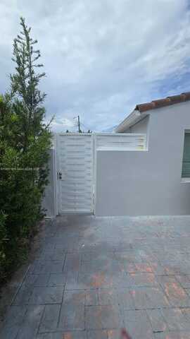 265 W 53rd Ter, Hialeah, FL 33012