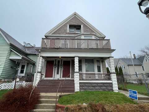 2212 N Holton St, Milwaukee, WI 53212