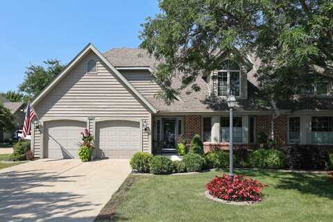 7431 Carter Cir, Franklin, WI 53132