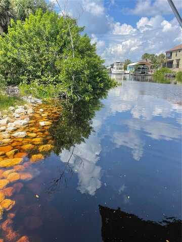 18286 VAN NUYS CIRCLE, PORT CHARLOTTE, FL 33948