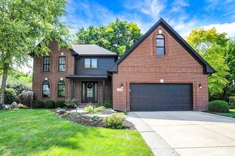 588 Walnut Woods Drive, Greenwood, IN 46142