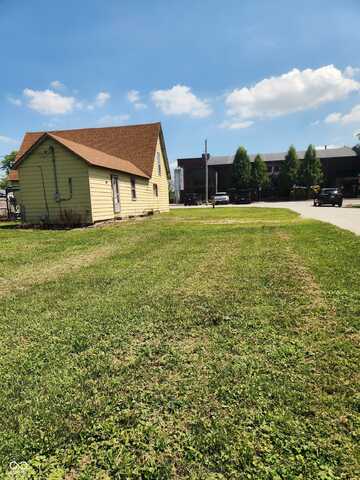 208 S Bowers Street, Whitestown, IN 46075
