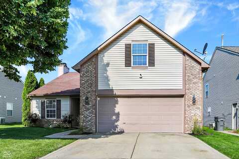 8426 Fort Sumter Drive, Indianapolis, IN 46227