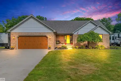 5385 Vista Belle, East China, MI 48054