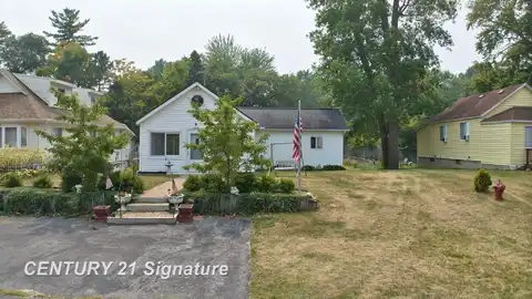 728 Bay, Bay City, MI 48706