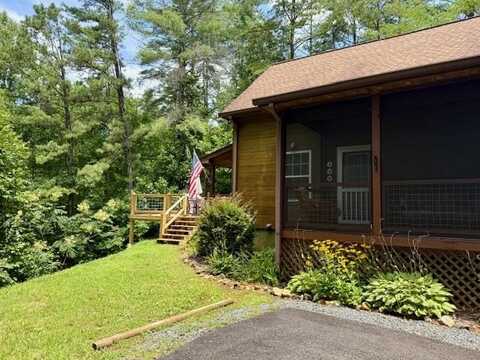138 Hubbell Lane, ROBBINSVILLE, NC 28771