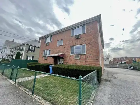 15 Clinton Street, Waltham, MA 02453