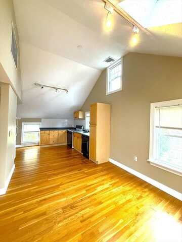 6 Skillings, Winchester, MA 01890