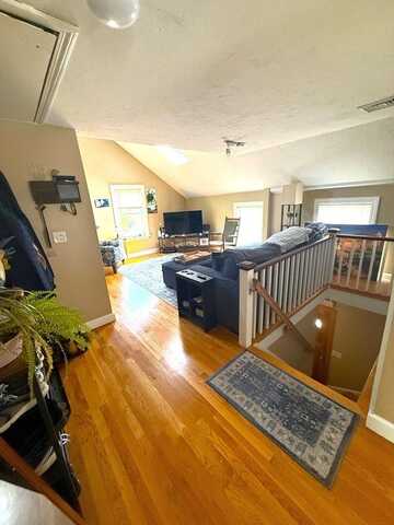 6 Skillings, Winchester, MA 01890