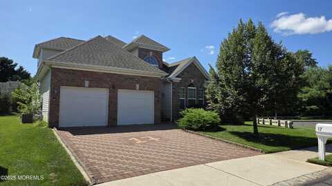 17 Aquaduct Road, Monroe, NJ 08831