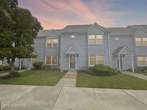 48 Colonial Court, Jackson, NJ 08527