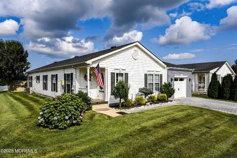 6 Hillsdale Court, Manahawkin, NJ 08050