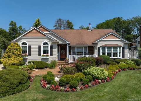 7 Sylvia Drive, West Islip, NY 11795