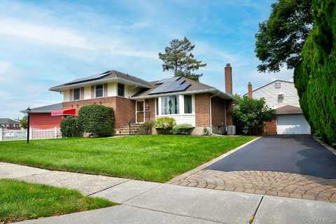 3895 Green Place, Bethpage, NY 11714