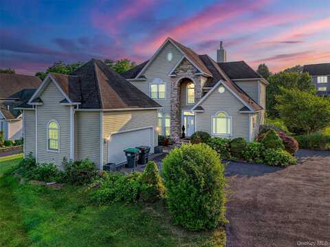 67 Latham Circle, Saugerties, NY 12477