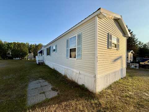 413 Kelley Mobile Home Park, Millinocket, ME 04462