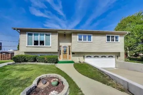 9330 N Callero Drive, Niles, IL 60714
