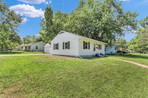 1009 E Michigan Avenue, Urbana, IL 61801