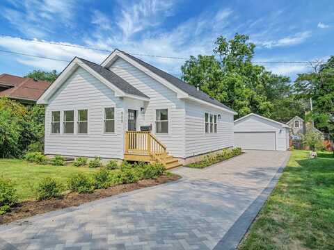 535 Ashland Avenue, Elgin, IL 60123