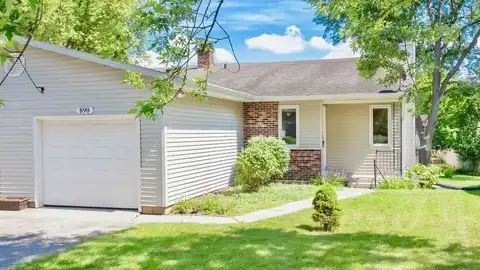 890 West Avenue, Woodstock, IL 60098