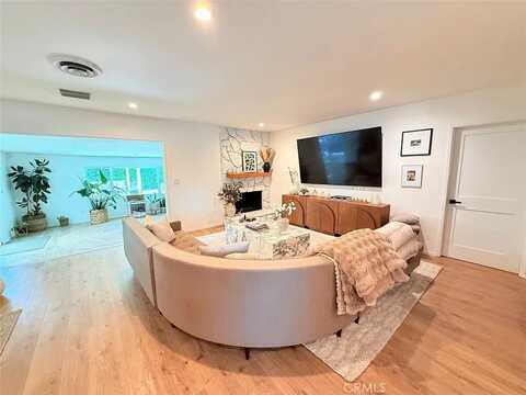 19921 Blythe Street, Winnetka, CA 91306