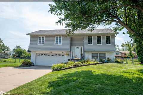 403 Thunderbird Drive, Marshalltown, IA 50158