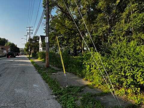 2700 Barber Avenue, Cleveland, OH 44113