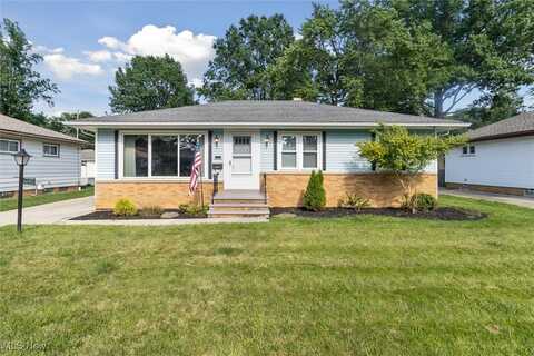 7035 Maplewood Road, Parma Heights, OH 44130