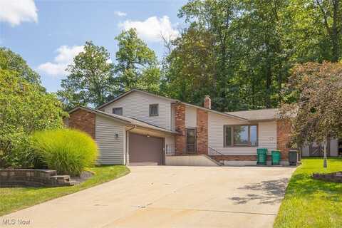 1450 Driftwood Drive, Seven Hills, OH 44131