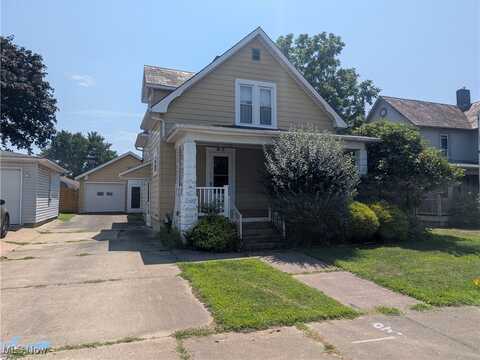 815 2nd Street SE, New Philadelphia, OH 44663