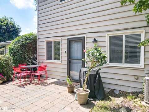2418 Island Drive, Uniontown, OH 44685