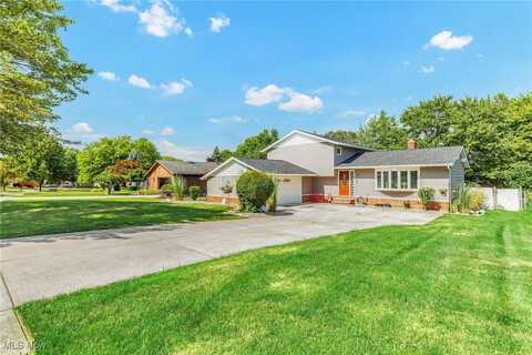 13988 Bennington Boulevard, Middleburg Heights, OH 44130