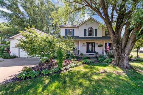 12340 Waterfall Avenue NW, Uniontown, OH 44685