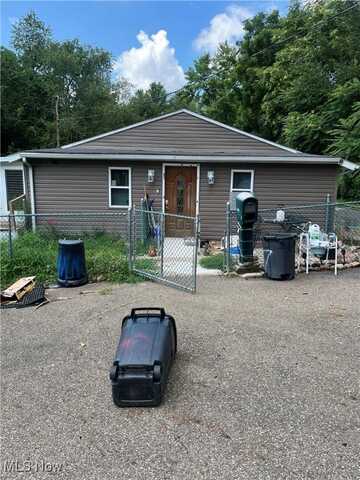 3127 Central Avenue SE, Canton, OH 44707