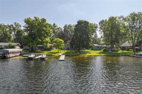 3558 Windwheel Point Drive, PinckneyVillage_Livingston, MI 48169