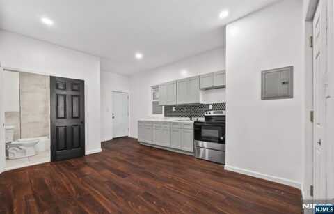 67 Mercer 1, Paterson, NJ 07524