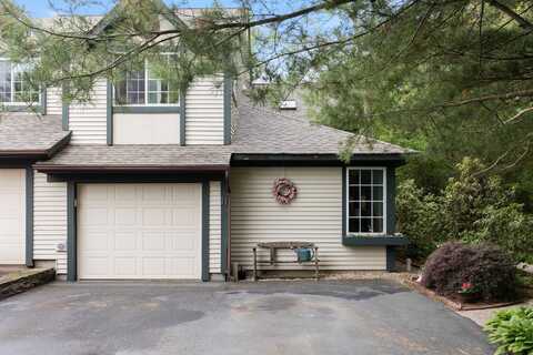 11 Lake Forest Drive, Burlington, VT 05401
