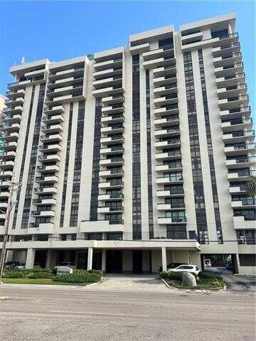 300 LAKE MARINA Avenue, New Orleans, LA 70124