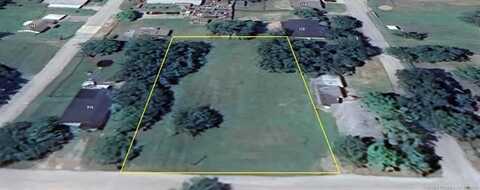 810 S Walnut Street, Bristow, OK 74010