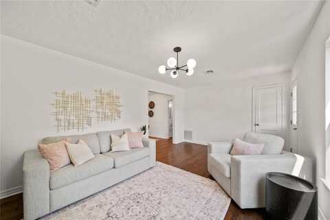 213 E Haddock Street, Norman, OK 73069